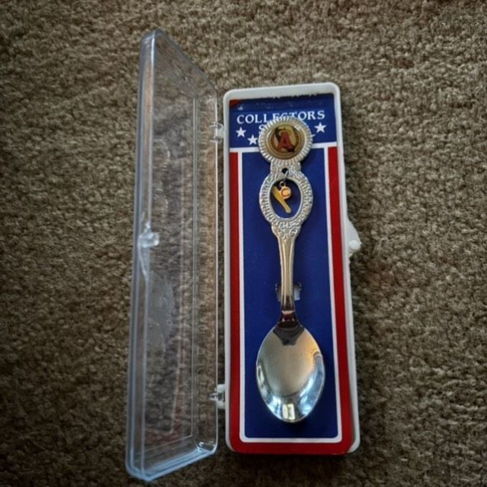 VTG 1996 California Angels MLB Collector Spoon w/ Bat & Ball Charm In Case